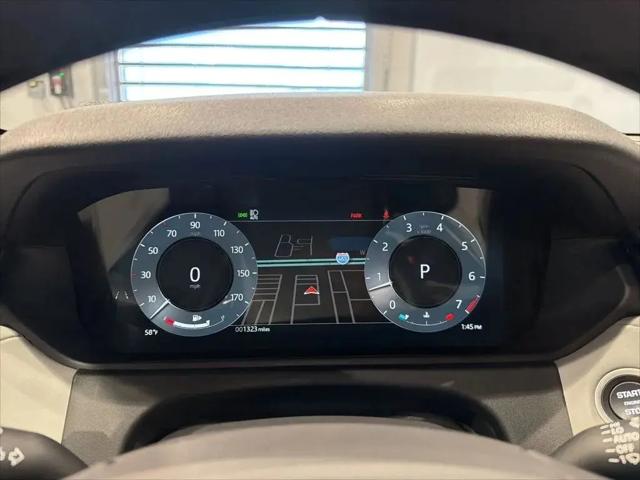 2026 Land Rover Range Rover Velar P250 Dynamic SE