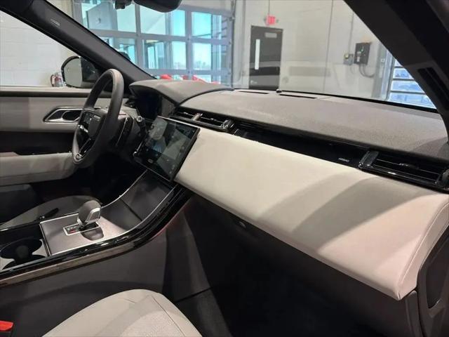 2026 Land Rover Range Rover Velar P250 Dynamic SE