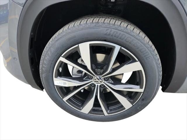 2026 Volkswagen Atlas Cross Sport SEL Premium R-Line