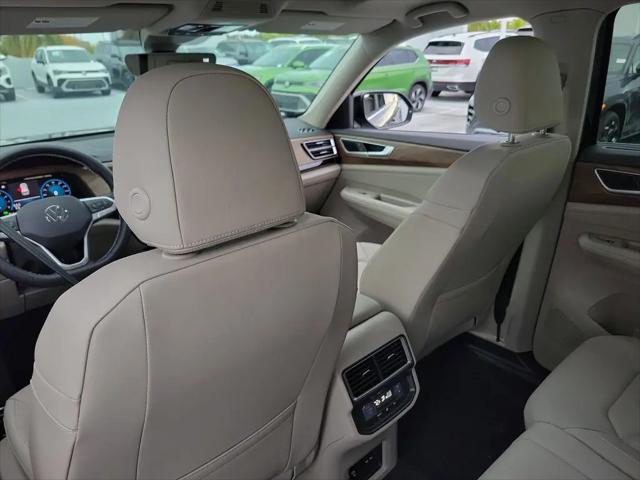 2026 Volkswagen Atlas SE with Technology
