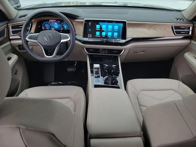 2026 Volkswagen Atlas SE with Technology