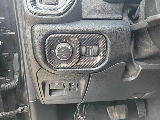 2020 Ram 1500 Laramie Crew Cab 4x4 5'7" Box