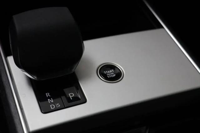 2026 Land Rover Range Rover P400 SE