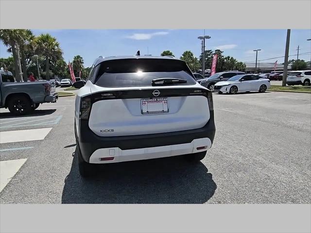 2026 Nissan Kicks SV