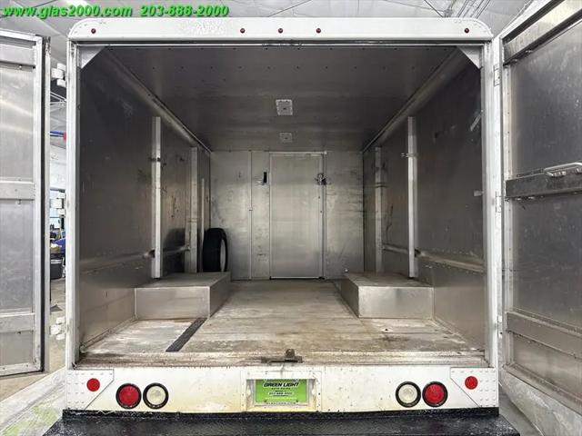 2014 Ford E-350 Stripped E-350
