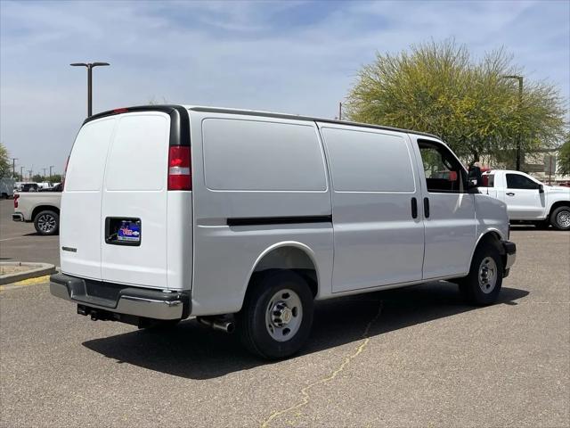 2026 Chevrolet Express Cargo Van 2500 Regular Wheelbase, WT, RWD