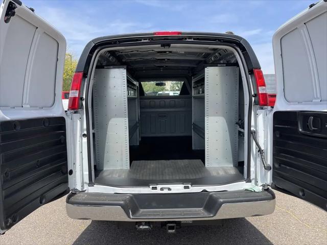 2026 Chevrolet Express Cargo Van 2500 Regular Wheelbase, WT, RWD