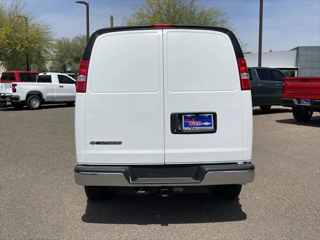 2026 Chevrolet Express Cargo Van 2500 Regular Wheelbase, WT, RWD