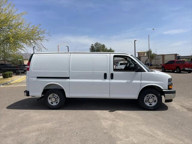 2026 Chevrolet Express Cargo Van 2500 Regular Wheelbase, WT, RWD