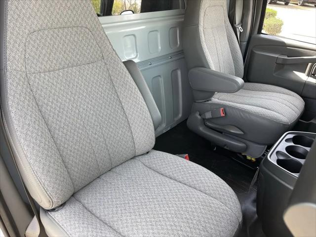 2026 Chevrolet Express Cargo Van 2500 Regular Wheelbase, WT, RWD