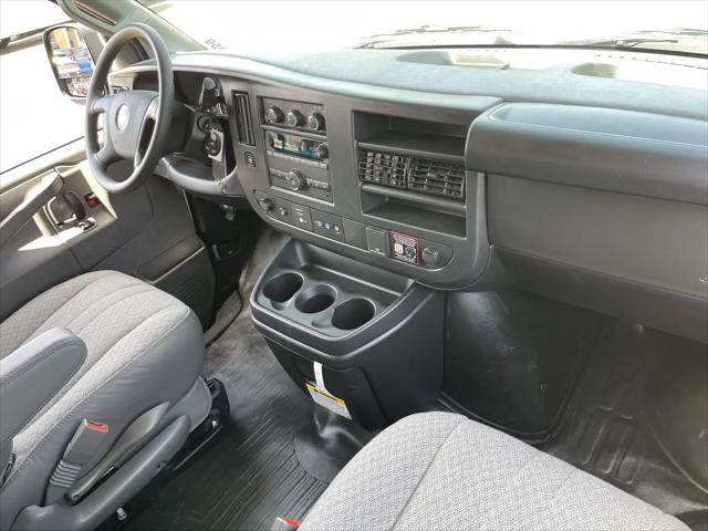 2026 Chevrolet Express Cargo Van 2500 Regular Wheelbase, WT, RWD