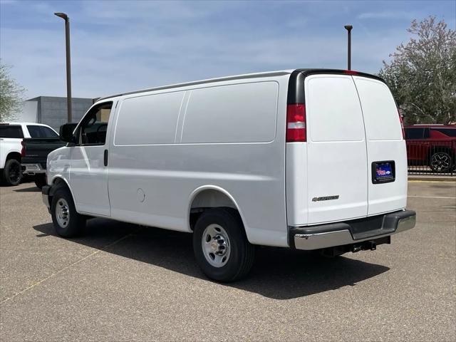 2026 Chevrolet Express Cargo Van 2500 Regular Wheelbase, WT, RWD