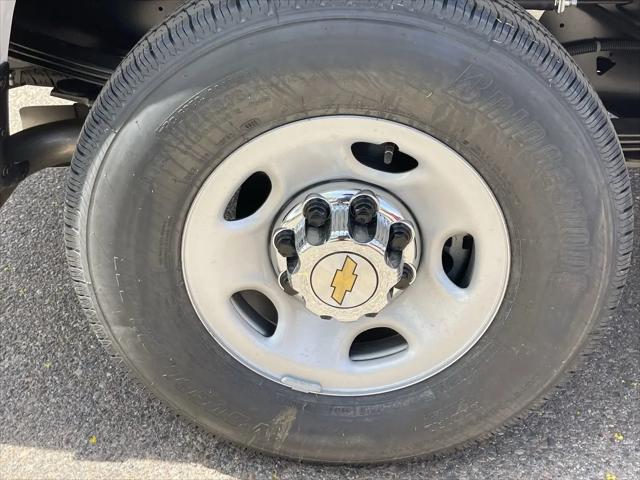 2026 Chevrolet Express Cargo Van 2500 Regular Wheelbase, WT, RWD