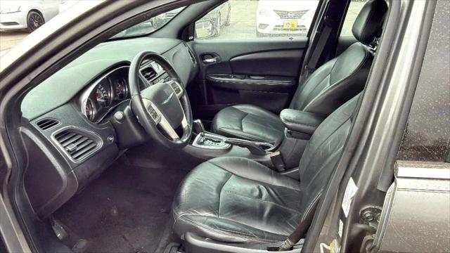2013 Chrysler 200 Limited