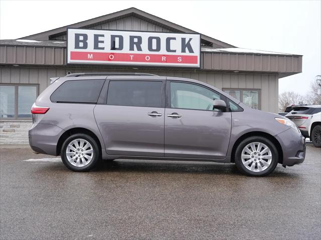 2016 Toyota Sienna XLE