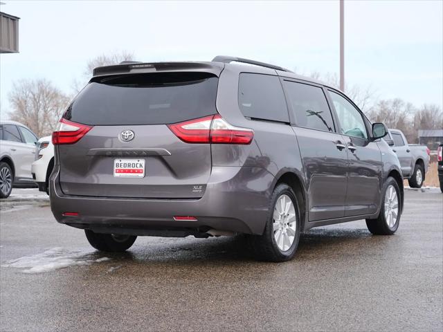 2016 Toyota Sienna XLE