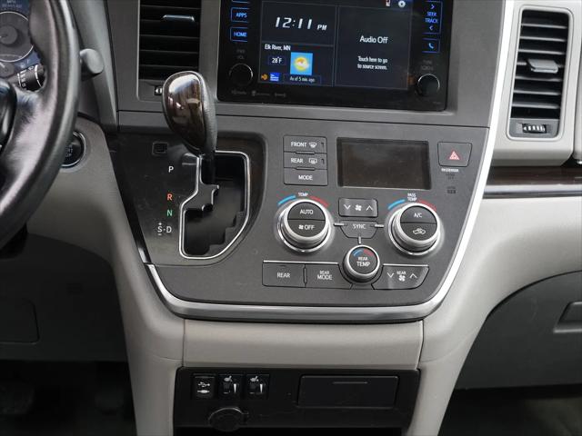 2016 Toyota Sienna XLE
