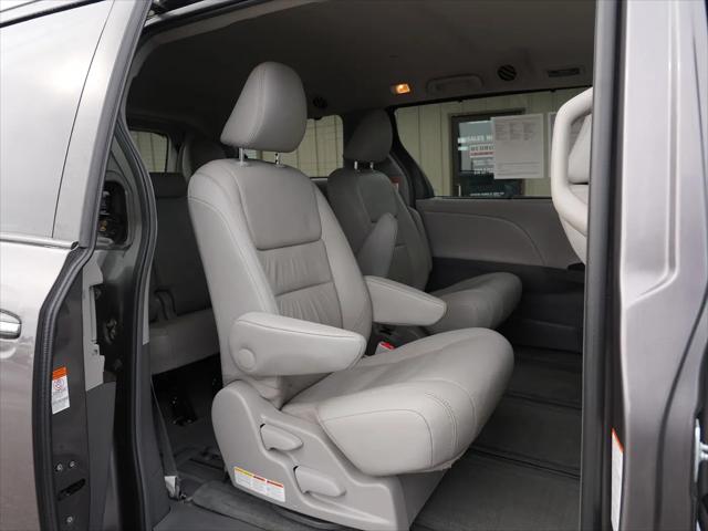 2016 Toyota Sienna XLE