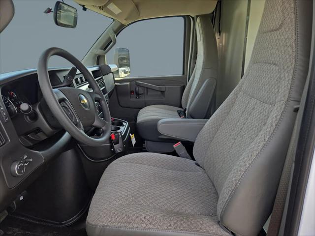 2026 Chevrolet Express Cutaway 4500 Van