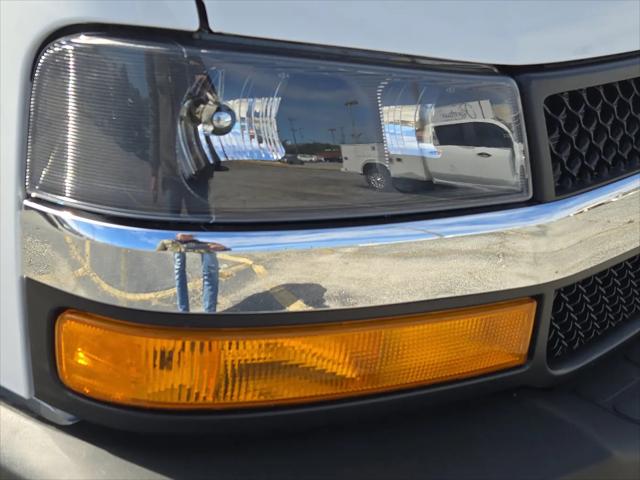 2026 Chevrolet Express Cutaway 4500 Van