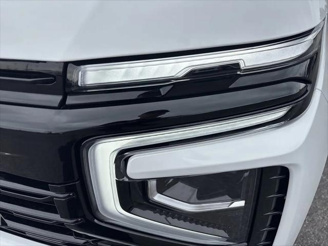 2026 Chevrolet Suburban RST, 4WD
