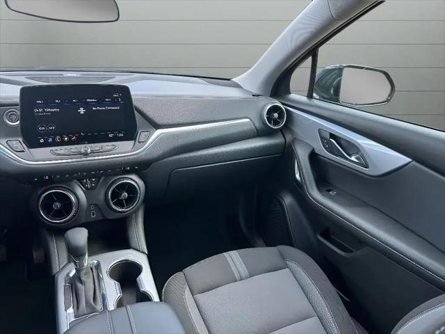 2025 Chevrolet Blazer AWD 2LT