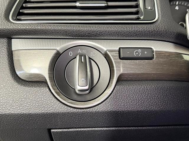 2018 Volkswagen Passat 2.0T SE