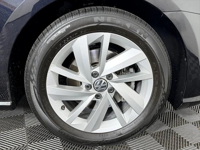 2018 Volkswagen Passat 2.0T SE