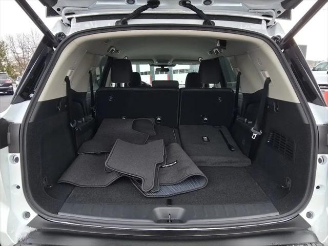 2026 Nissan Pathfinder SV