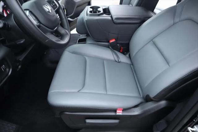2026 Ram 1500 Tradesman Quad Cab 4x4 64 Box