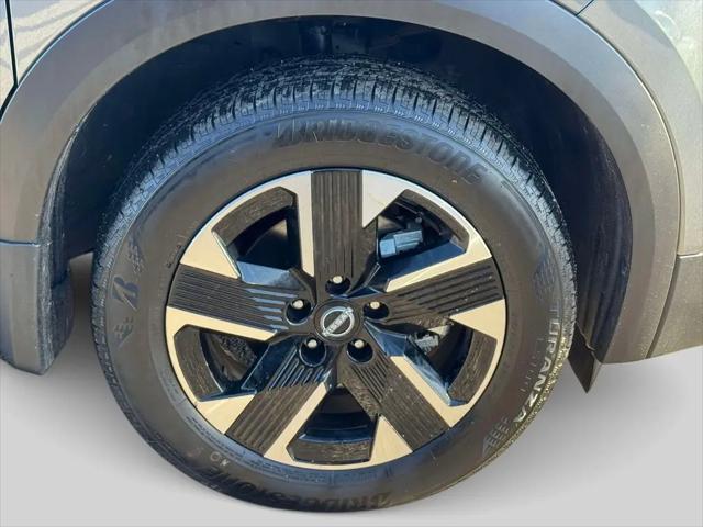2025 Nissan Kicks SR Intelligent AWD