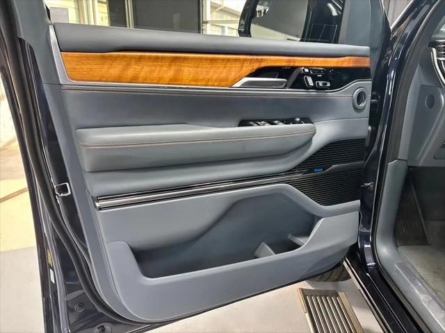2024 Jeep Grand Wagoneer L Series III 4x4