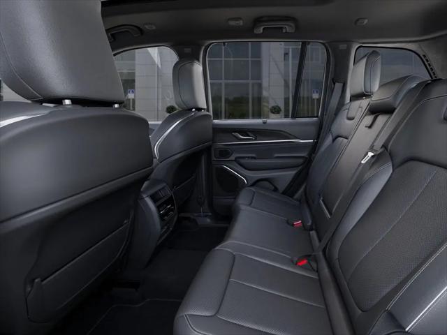 2025 Jeep Grand Cherokee Overland 4x4