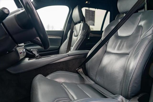 2022 Volvo XC90 T6 Inscription 7 Passenger