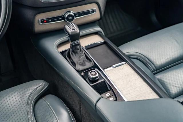 2022 Volvo XC90 T6 Inscription 7 Passenger