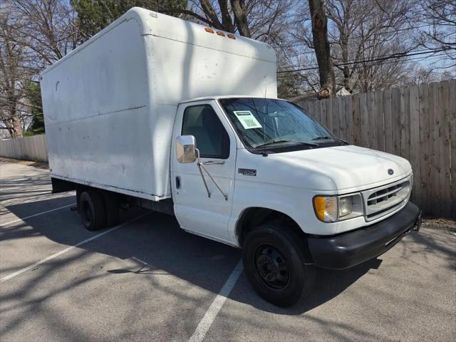 2000 Ford E-350 Cutaway E-350