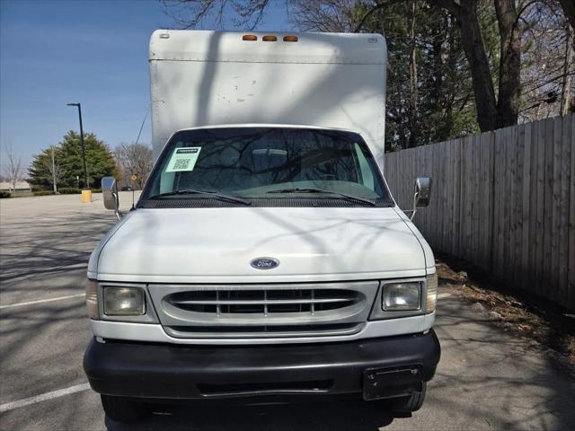 2000 Ford E-350 Cutaway E-350