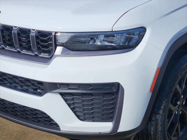 2026 Jeep Grand Cherokee Altitude 4x2