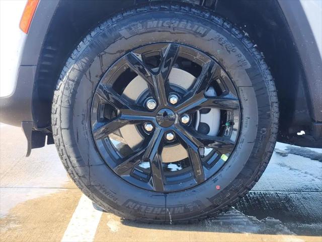 2026 Jeep Grand Cherokee Altitude 4x2