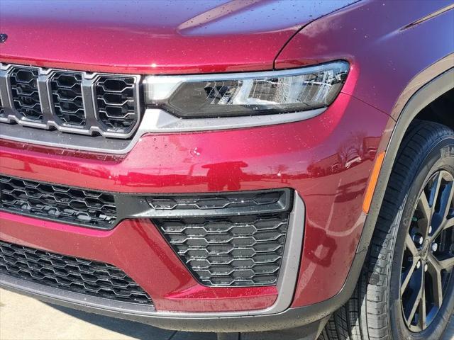 2026 Jeep Grand Cherokee Altitude 4x2