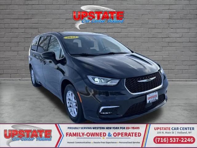 2023 Chrysler Pacifica Touring L for sale in Attica, NY