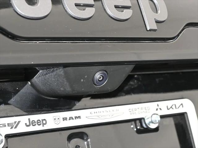 2026 Jeep Cherokee Laredo 4x4