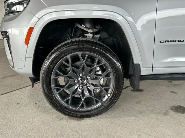 2026 Jeep Grand Cherokee L Summit 4x4