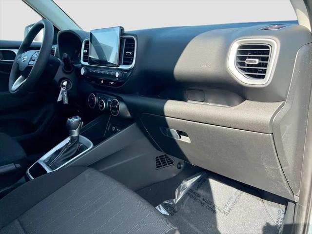 2026 Hyundai Venue SE
