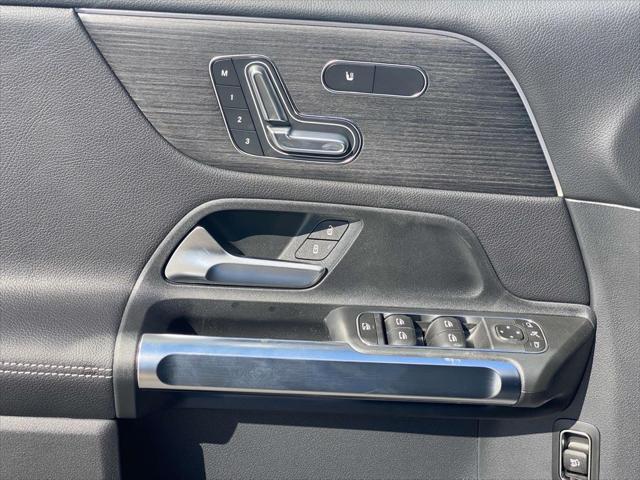 2025 Mercedes-Benz GLB GLB 250