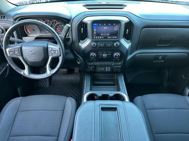 2022 Chevrolet Silverado 1500 4WD Crew Cab Short Bed RST