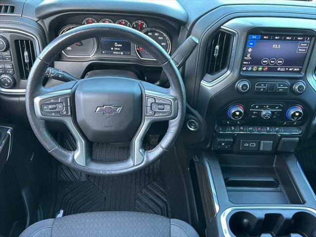 2022 Chevrolet Silverado 1500 4WD Crew Cab Short Bed RST