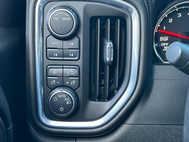 2022 Chevrolet Silverado 1500 4WD Crew Cab Short Bed RST