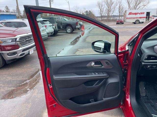 2026 Chrysler Pacifica Select AWD