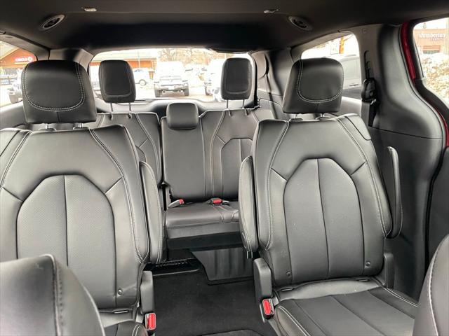 2026 Chrysler Pacifica Select AWD